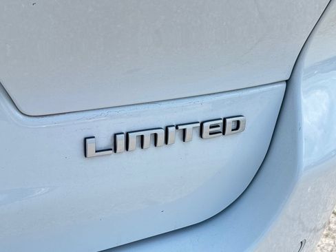 Used 2024 Jeep Grand Cherokee L Limited AWD/4WD image 28