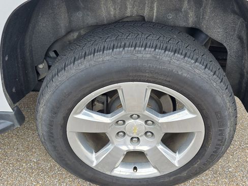 Used 2019 Chevrolet Tahoe LT RWD image 13