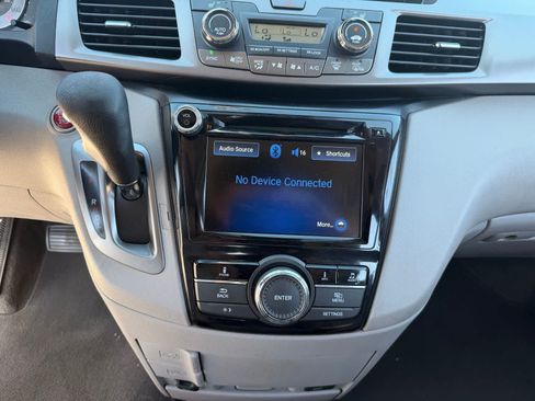 Used 2017 Honda Odyssey EX-L image 16
