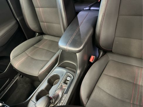 Used 2022 Chevrolet Equinox RS image 19