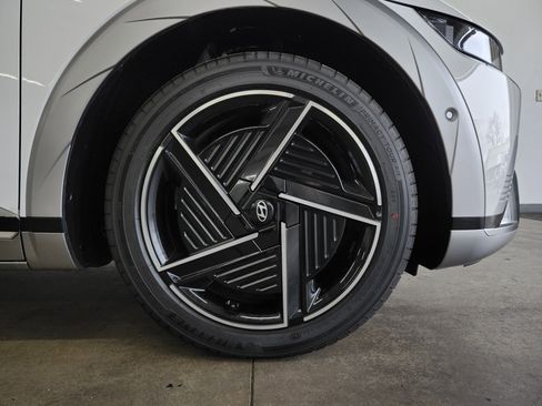 New 2026 Hyundai Ioniq 5 Limited image 20