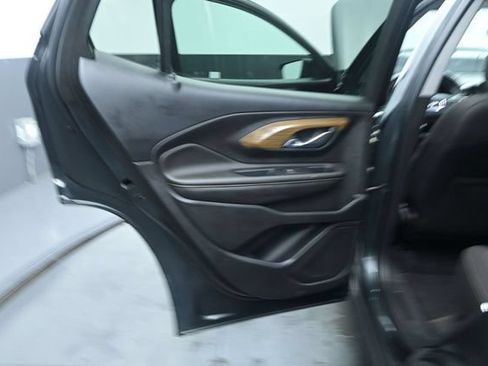 Used 2020 GMC Terrain SLE w/ Elevation Edition FWD image 14