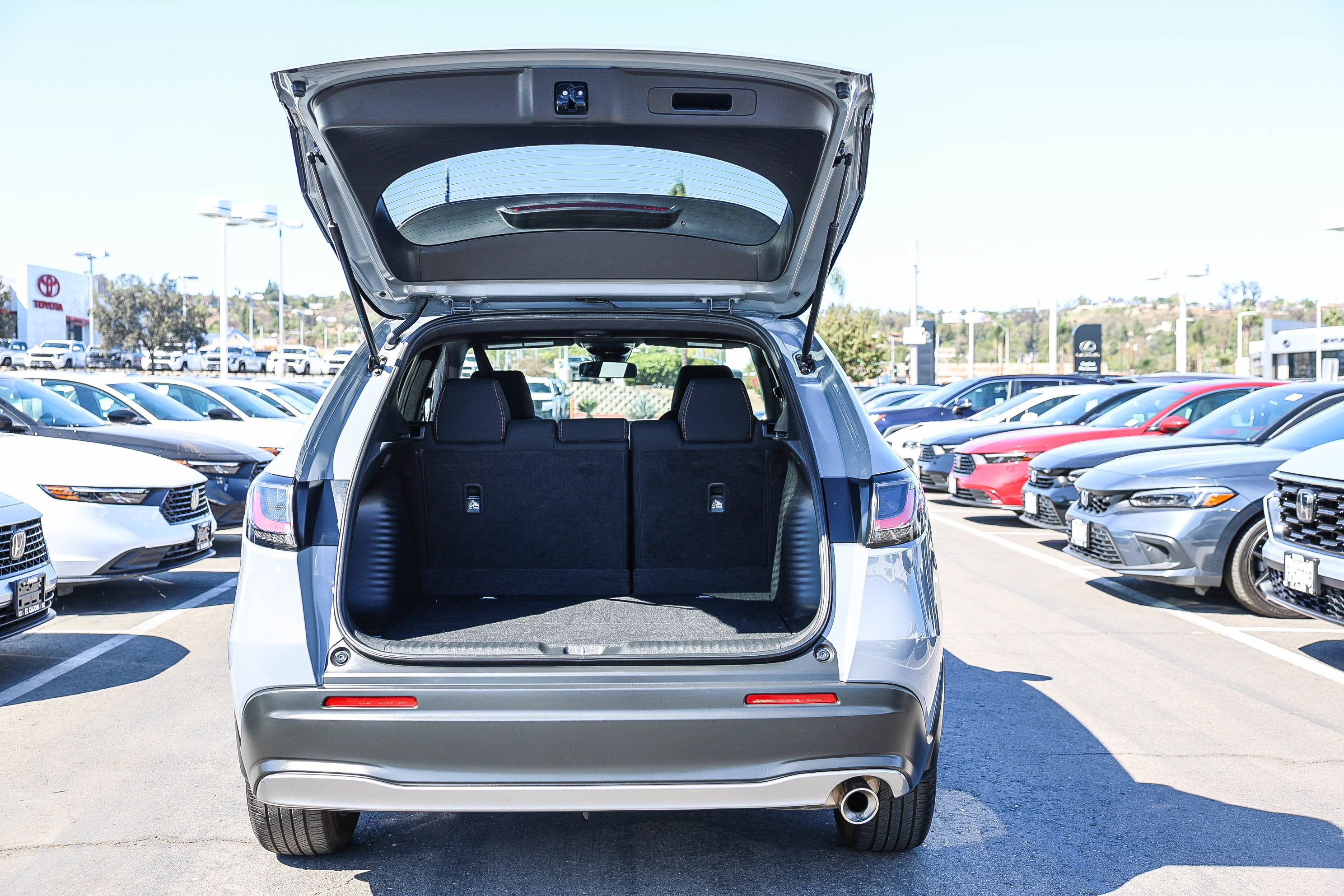 Certified 2025 Honda HR-V Sport image 24