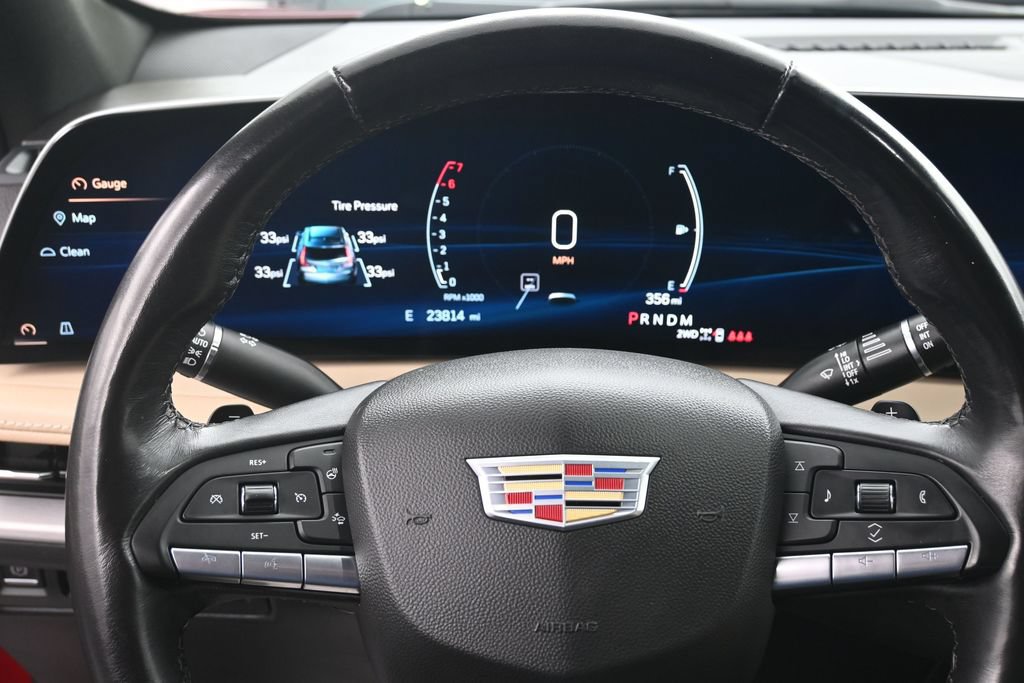 Used 2024 Cadillac XT4 Luxury w/ Cold Weather Package AWD/4WD image 9