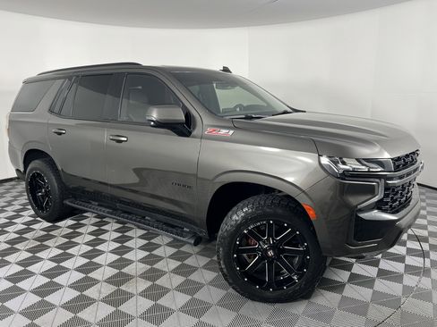 Used 2021 Chevrolet Tahoe Z71 w/ Z71 Signature Package image 2