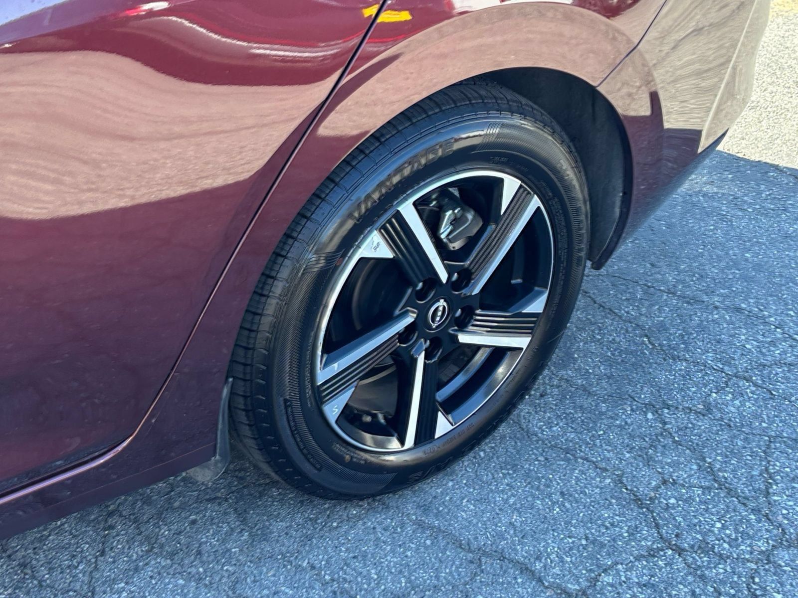 Used 2025 Nissan Sentra SV FWD image 29