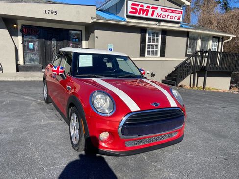 Used 2016 MINI Cooper 4-Door Hardtop w/ Media Package image 4