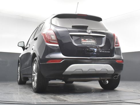 Used 2021 Buick Encore Preferred FWD image 47