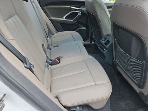 Used 2025 Audi Q5 Premium w/ Convenience Package AWD/4WD image 19