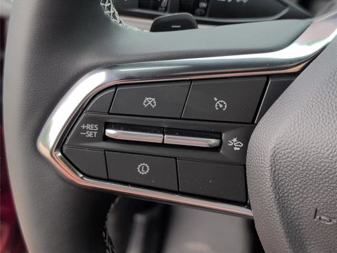 New 2026 Chevrolet Traverse LT w/ Sun and Wheel Package FWD image 30