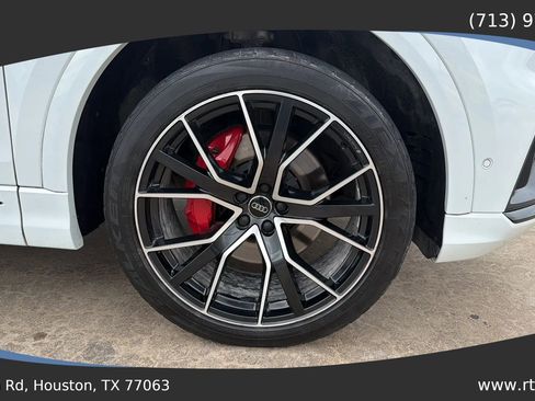 Used 2020 Audi Q8 Prestige w/ Prestige Package image 11
