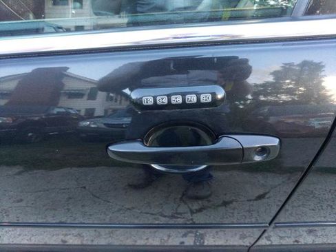 Used 2009 Ford Fusion SEL FWD image 26