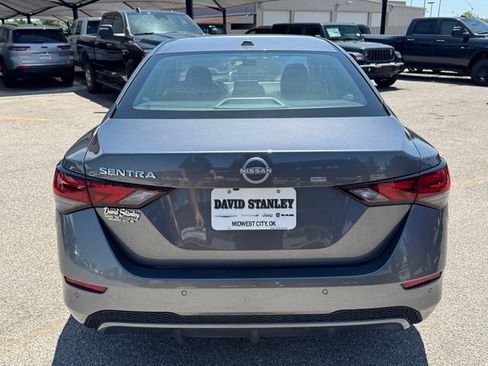 Used 2025 Nissan Sentra SV FWD image 5