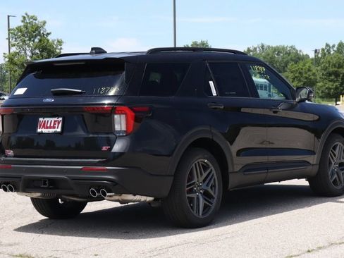 New 2026 Ford Explorer ST w/ Sun And Sound Package AWD/4WD image 8