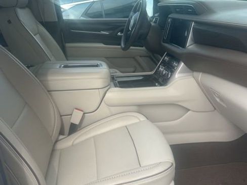 Used 2023 GMC Yukon Denali image 3