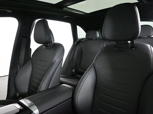 New 2026 Mercedes-Benz GLB 250 image 5