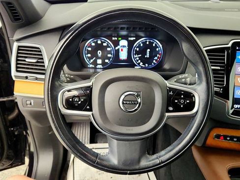 Used 2022 Volvo XC90 T6 Momentum w/ Advanced Package AWD/4WD image 13