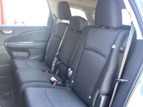 Used 2019 Dodge Journey SE w/ Connectivity Group image 12