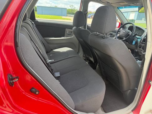 Used 2006 Kia Spectra5 FWD image 12