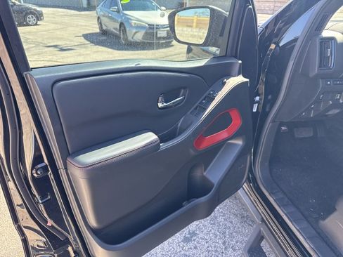 Used 2025 Nissan Frontier Pro-X w/ Pro Convenience Package image 19