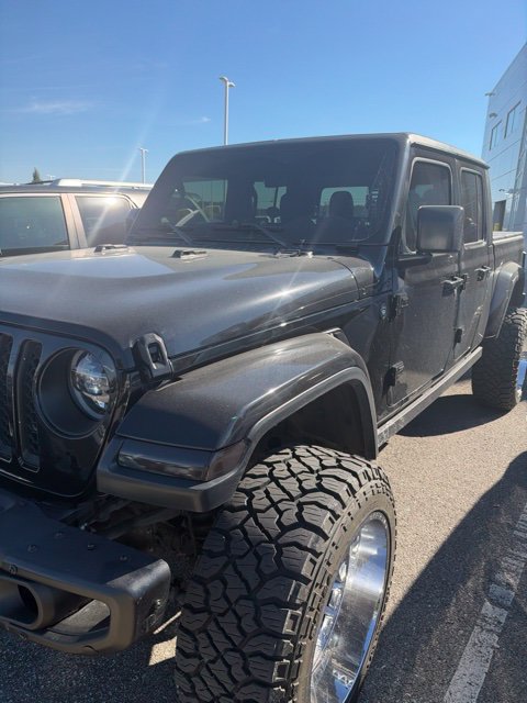Used 2020 Jeep Gladiator Overland AWD/4WD image 1