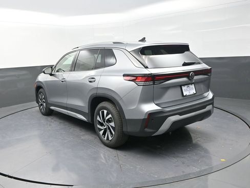 New 2026 Volkswagen Tiguan S FWD image 8