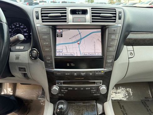 Used 2011 Lexus LS 460 AWD image 34