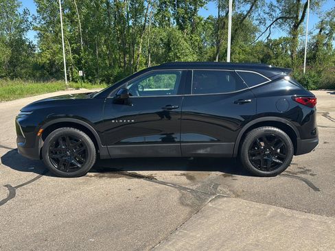 Used 2024 Chevrolet Blazer LT w/ Convenience Package AWD/4WD image 2