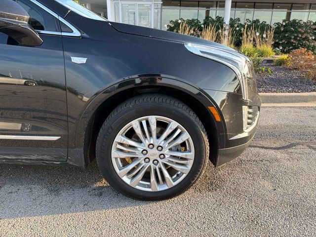 Used 2018 Cadillac XT5 Premium Luxury FWD image 3