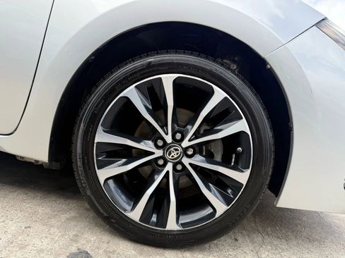 Used 2017 Toyota Corolla SE w/ Carpet Mat Package (TMS) image 26