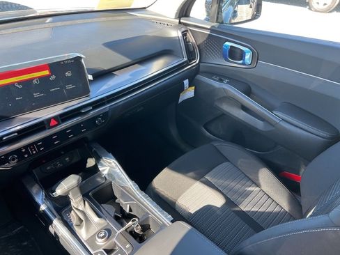 New 2026 Kia Sorento LX image 11