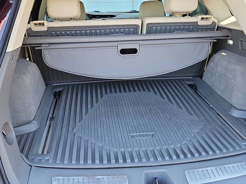 Certified 2022 Cadillac XT5 Premium Luxury w/ Technology Package image 6