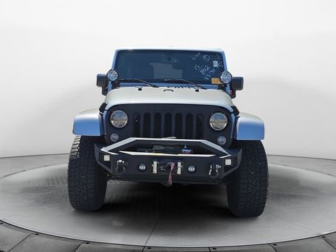 Used 2015 Jeep Wrangler Unlimited Sahara w/ Dual Top Group AWD/4WD image 8