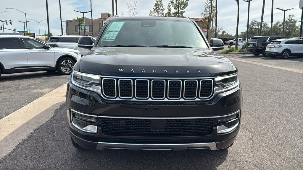 Used 2022 Jeep Wagoneer Series III w/ Premium Group I AWD/4WD image 3