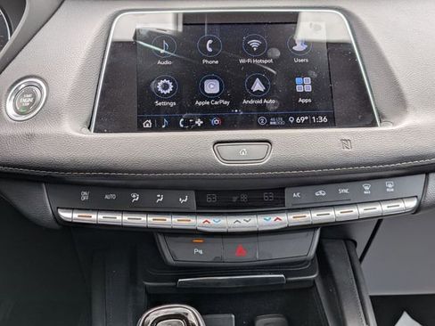 Used 2020 Cadillac XT4 Premium Luxury image 16