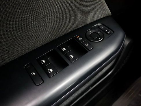 Used 2025 Kia K4 EX image 26