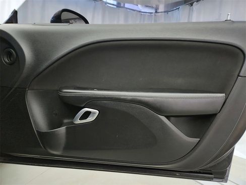 Used 2016 Dodge Challenger R/T image 21