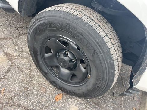 Used 2023 Toyota Tacoma SR w/ SR Convenience Package image 9