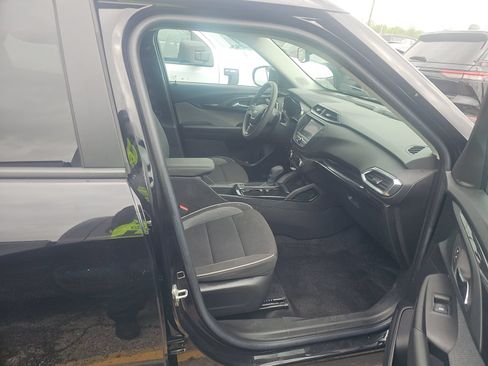 Used 2023 Chevrolet TrailBlazer LT AWD/4WD image 14