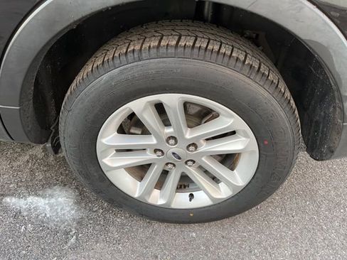 Used 2016 Ford Explorer XLT w/ Equipment Group 202A image 26