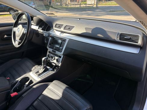Used 2015 Volkswagen CC Sport image 18