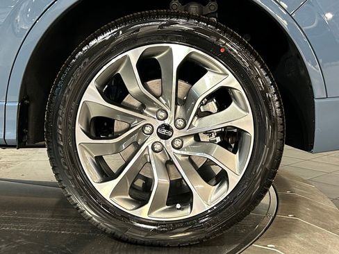 New 2026 Lincoln Aviator AWD image 13