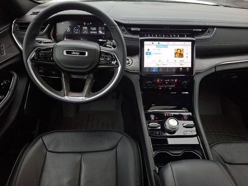 Used 2024 Jeep Grand Cherokee Overland w/ Trailer Tow Package image 11