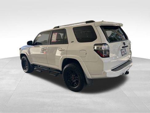 Used 2019 Toyota 4Runner 4WD image 4