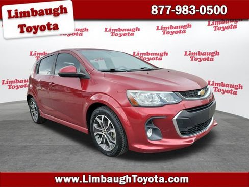 Used 2017 Chevrolet Sonic LT w/ Convenience Package image 1