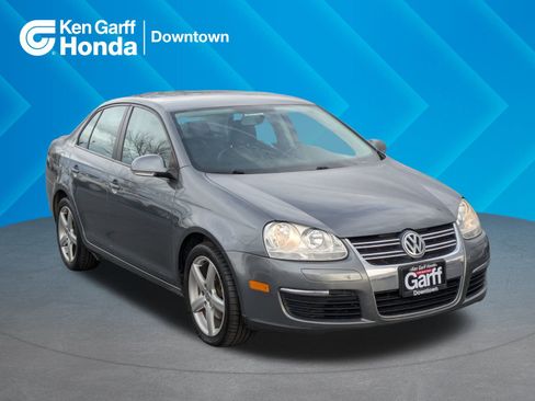 Used 2010 Volkswagen Jetta Limited Edition image 1