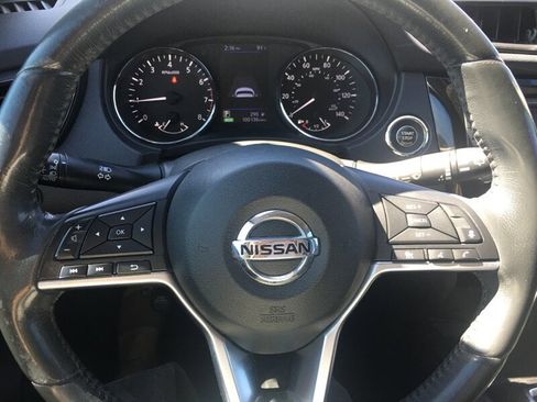 Used 2018 Nissan Rogue SV w/ Premium Package image 9