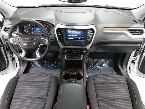 Used 2023 GMC Acadia SLE w/ Driver Convenience Package image 9