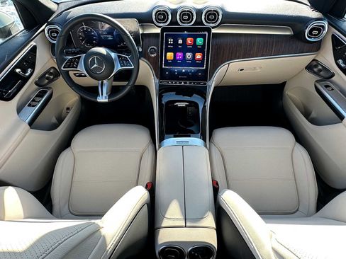 Used 2025 Mercedes-Benz GLC 350e 4MATIC image 18