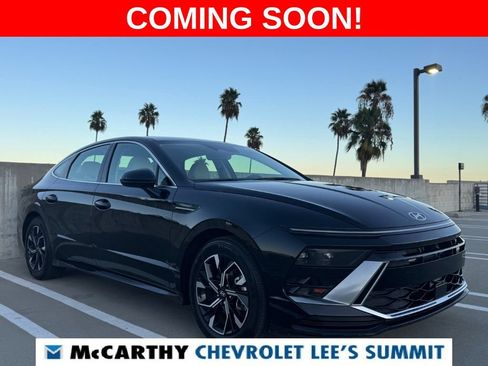 Used 2025 Hyundai Sonata SEL FWD image 3